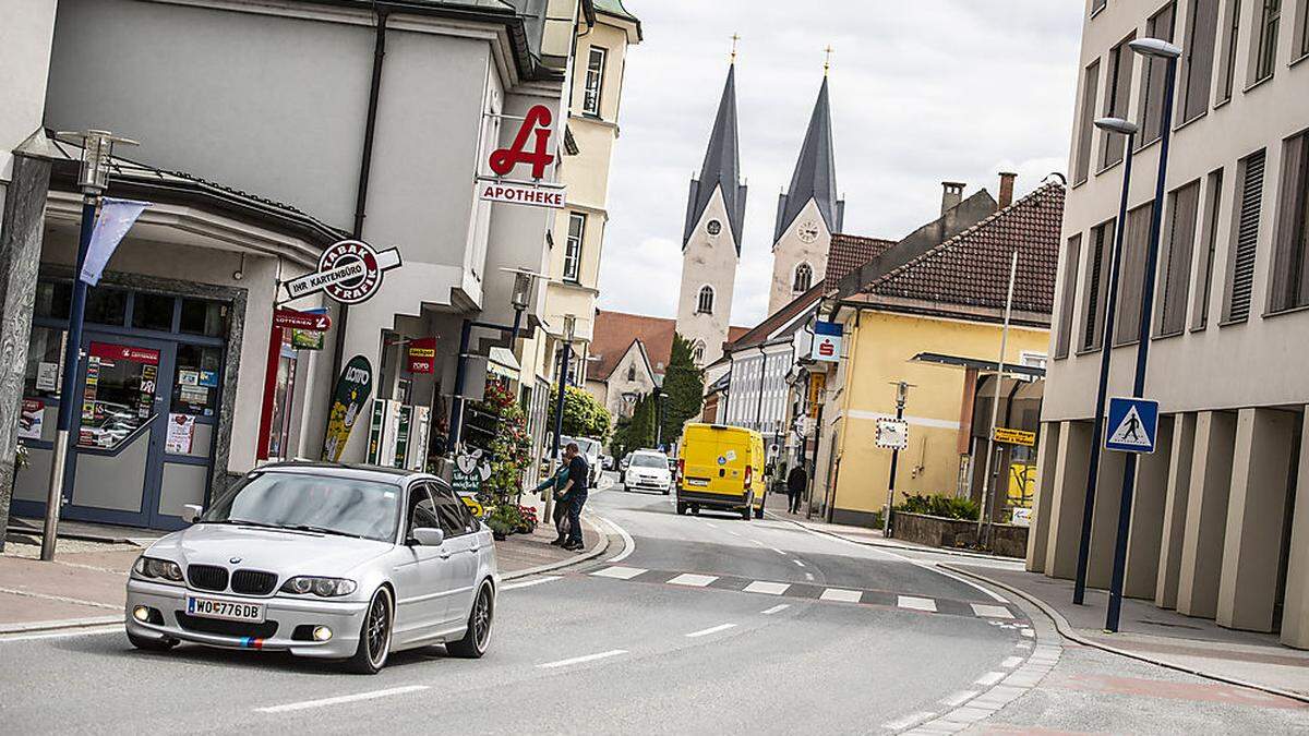 Der Verkehr fließt in St. Andrä mitten durch den Ortskern