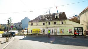 Das Haus am Dietrichsteinplatz 8 wird abgerissen, Nachbarhäuser wurden bereits in den vergangenen Jahren dem Erdboden gleichgemacht