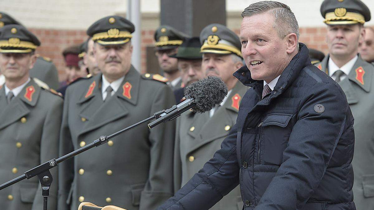 Mario Kunasek besucht steirische Soldaten