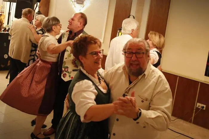 Die gemütliche Stimmung und die Musik der “Gschoader Buam” kamen bei den Besuchern an.