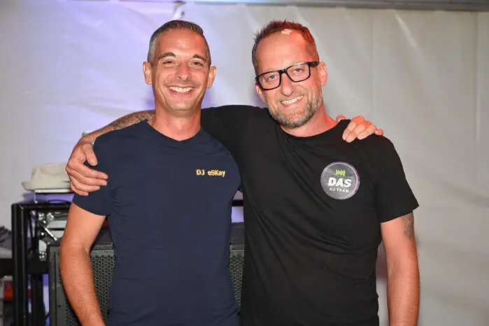 In der Disco übernahmen das DJ-Team mit DJ eSKay und DJ Hauser Sound das musikalische Kommando und brachten die Partygäste in Stimmung.