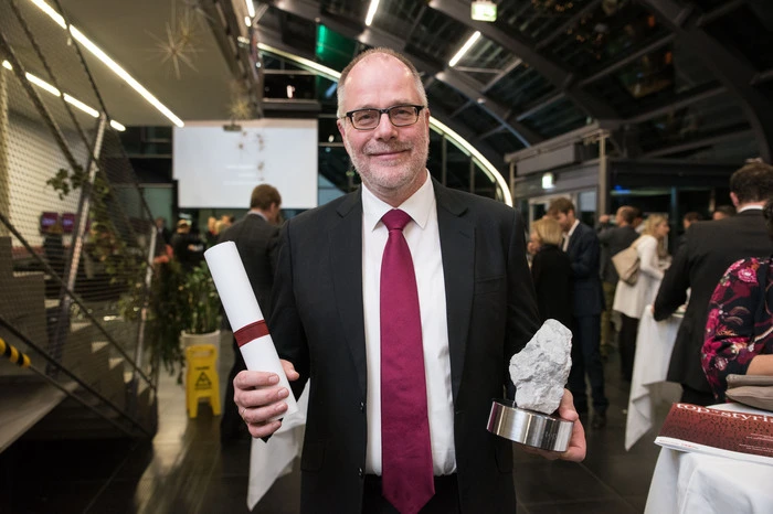 Stefan Pieper, Geschäftsführer von Siemens Transformers in Weiz erhielt die Auszeichnung in der Kategorie "Produktion".
