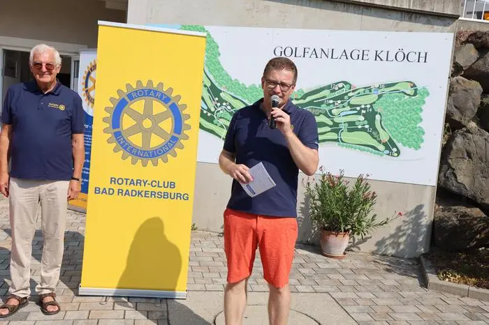 Eröffnet wurde das Turnier mit einem Kanonenschuss und mit Begrüßungsworten von Hauptorganisator Klaus Domittner und Präsident Georg Gerhold