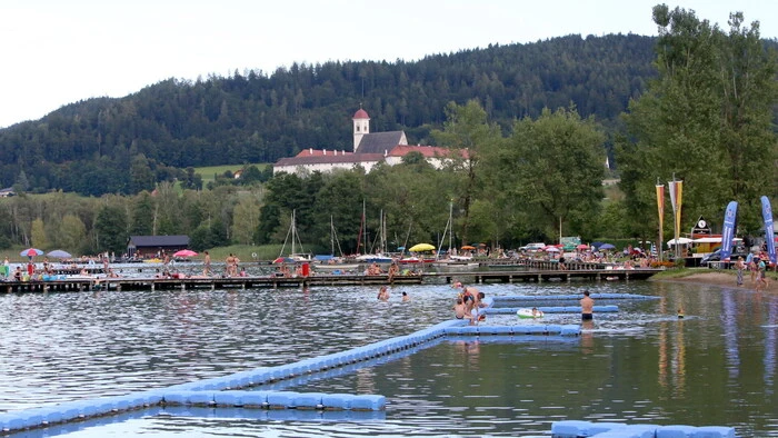Viel los war am Sonntag am Längsee.
