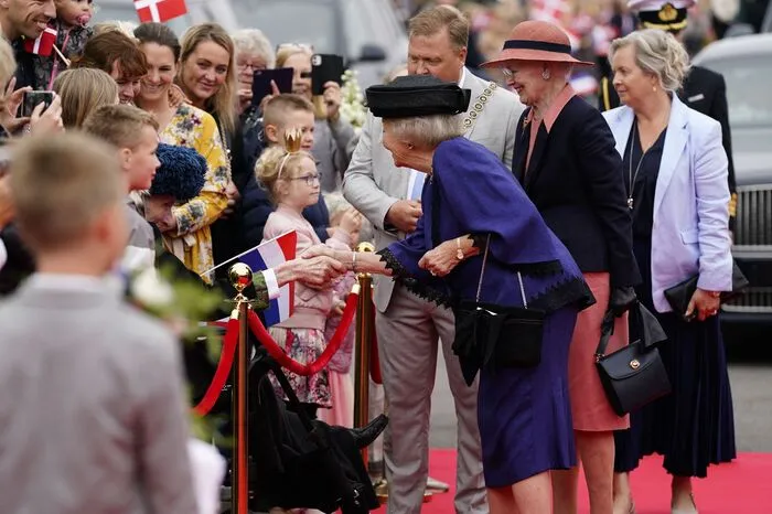 Länger sitzt nur Queen Elizabeth II. auf ihrem Thron – die britische Königin feiert 2022 sogar ihr 70-Jähriges