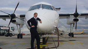 Angelika Hüssers erster Arbeitsplatz: eine Dash 8-300. Sie bot Platz für 50 Passagiere