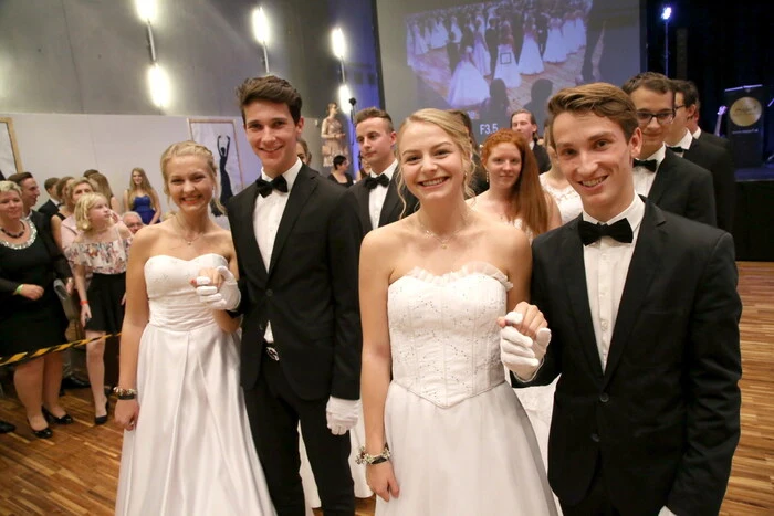 Eine rauschende Ballnacht organisierten die Maturanten des BG St. Veit. Und klickten ihren Maturaball somit auf Platz 9. Zum Artikel!