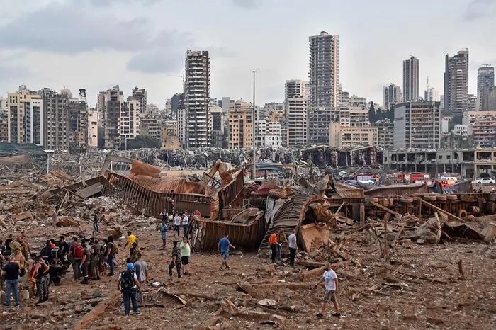 Rettungskräfte suchten in Beirut verzweifelt und rund um die Uhr nach Überlebenden, nachdem die Katastrophe im Hafen ganze Stadtteile verwüstet hatte.