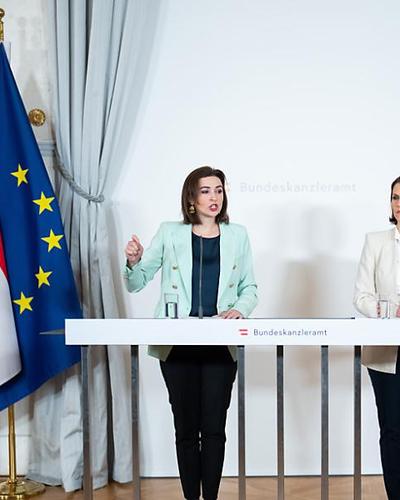 Justizministerin Alma Zadić Grüne) und Verfassungsministerin Karoline Edtstadler (ÖVP) haben sich auf die Erhöhung geeinigt.