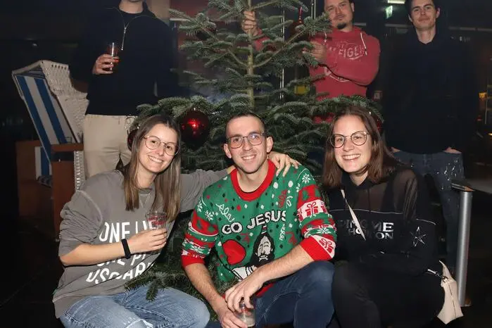 Bitte klicken Sie sich durch die Bilder!
