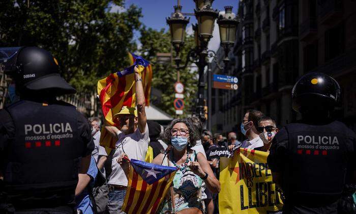 Demonstranten erwarteten Sanchez in Barcelona 