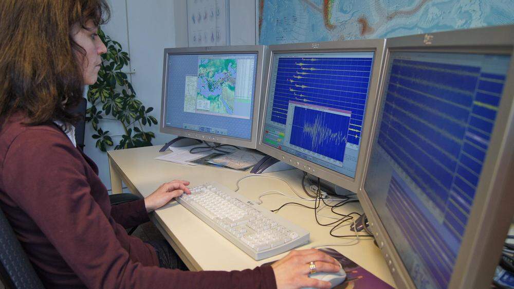 Seismologin der Geosphere Austria
