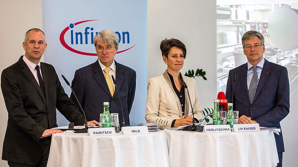 Von links: Alexander Wild (ECSEL), Sabine Herlitschka und Herbert Pairitsch (Infineon), LH Peter Kaiser