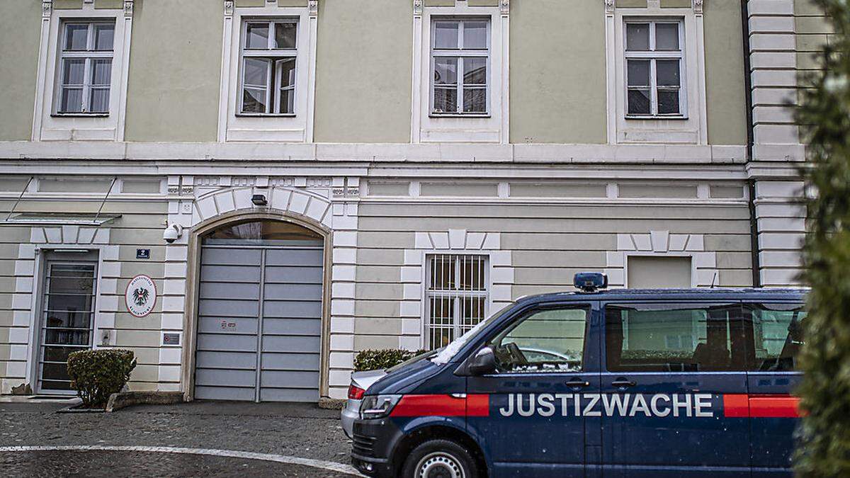 13 Personen wurden in die Justizanstalt Klagenfurt eingeliefert