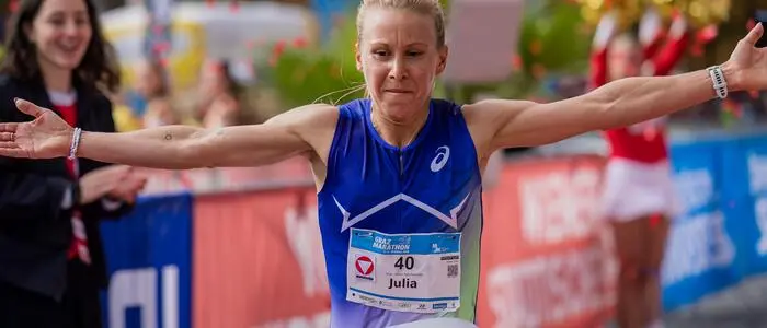 Julia Mayer