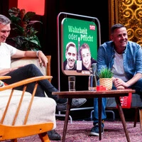 Winzer Erich Polz jr. und Kleine Zeitung-Redakteur Georg Hoffelner im Grazer Schauspielhaus beim „Kleine Zeitung Podcast Festival“