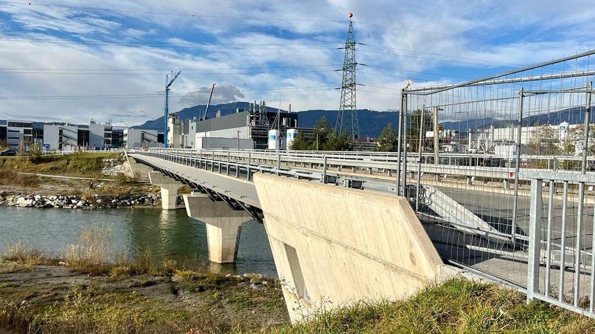 Die Brücke ist seit Jahren ein Fall für das Gericht