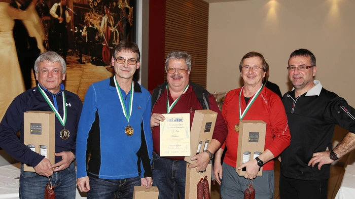 Das Team Andritz-NC-Programmierung mit Franz Rauchenberger, Stefan Schwarhofer, Helmut Mußbacher und Wolfgang Kicker ging als Sieger der 42. Betriebsmeisterschaften der Angestellten hervor.