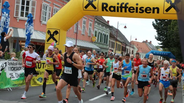 Bereits beim Start wurde hohe Geschwindigkeit aufgenommen.