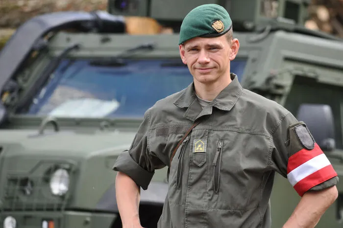 Hauptmann Michael König ist Kommandant der Straßer Kaderpräsenzeinheit und führt derzeit die Assistenzkompanie im Raum Südsteiermark.
