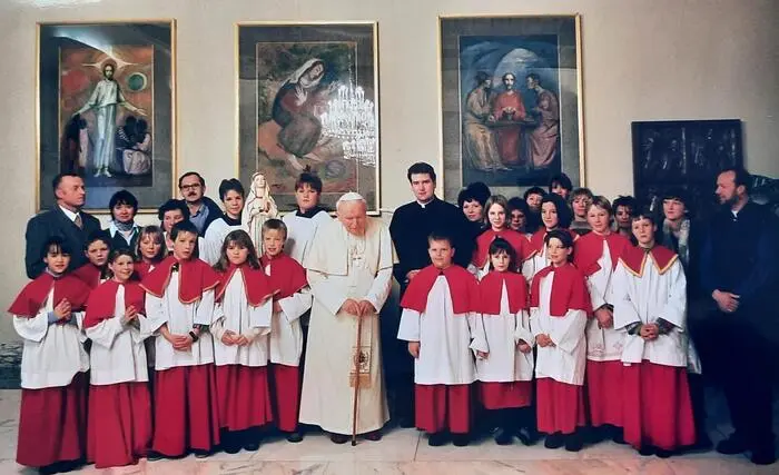 Aichholzer während einer Audienz bei Papst Johannes Paul ll.