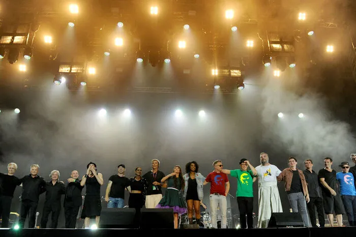 Die Show, bei der heimische und internationale Künstler gemeinsam mit der Originalband das legendäre Konzert des Sängers auf der Donauinsel 1993 wieder aufleben ließen, lockte die Massen an.
