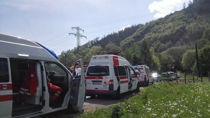 Zwei Personenzüge sind am Mittwoch nördlich von Graz zusammengestoßen.