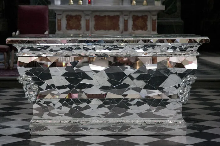 Auch dieser Altar ist ein Werk von Gustav Troger.
