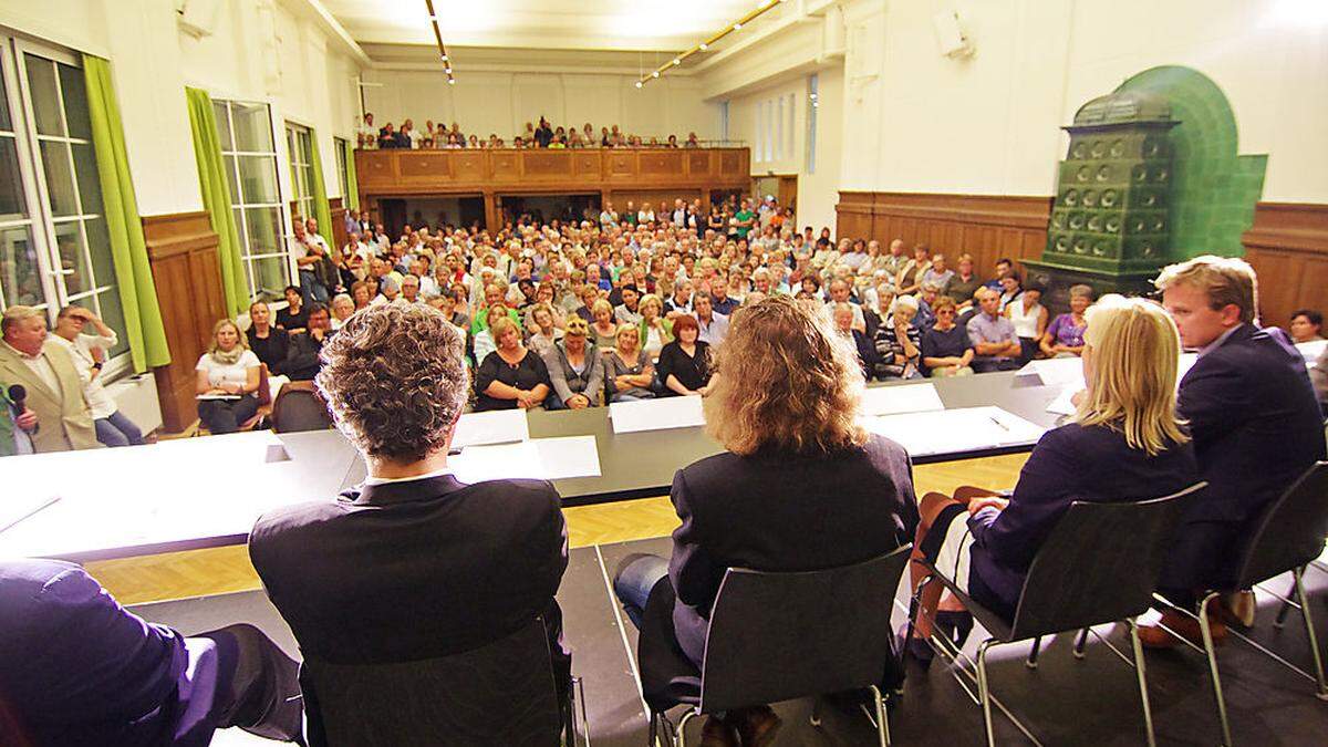 Enormer Zulauf herrschte bei der Präsentation kurz vor dem Start des neuen Systems