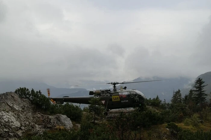 ...über den Bundesheerhubschrauber Alouette III aus Aigen...