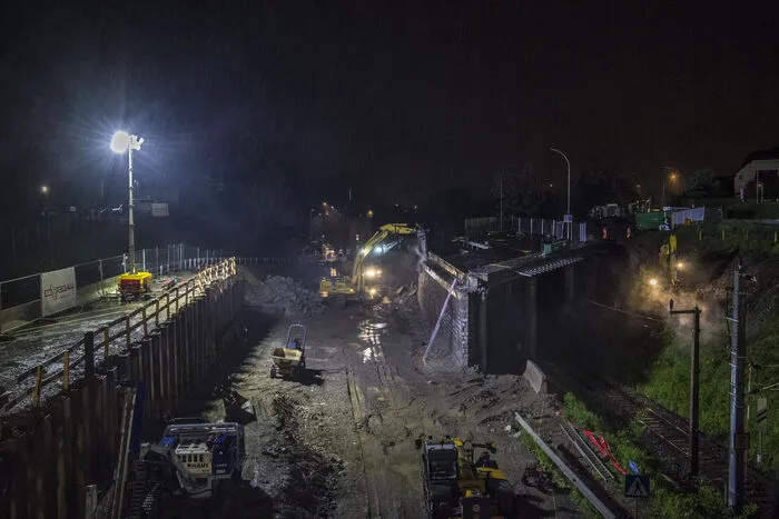 Die ÖBB Strecke bleibt bis 17. Mai in der Nacht gesperrt, die arbeiten dauern jeweils von 21 Uhr bis 5 Uhr früh an