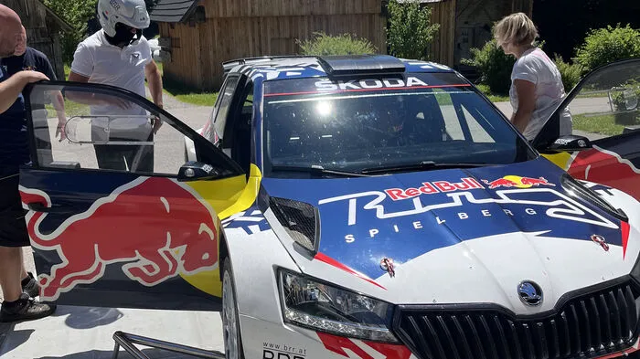 In der Nähe von Windischgarsten in Oberösterreich durften zwei Weststeirer als Co-Piloten von Rallye-Ass Raimund Baumschlager im Skoda Fabia R5 Platz nehmen.