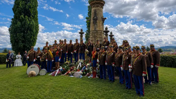 Die Artillerie-Traditionskapelle absolvierte zwei Auftritte in Hradec Kralove und Chlum