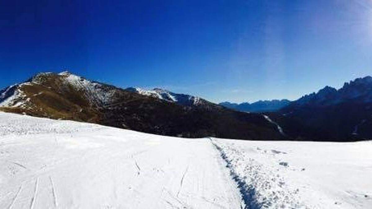 Der Blick vom Skigebiet Vierschach auf die Helmhütte - über diesen Berg könnte eine Verbindung nach Sillian kommen