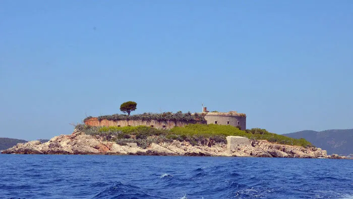Die Insel Mamula in Montenegro