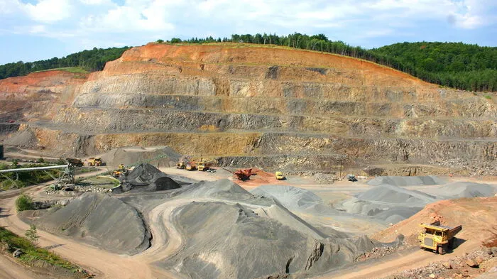 Der Basaltsteinbruch in Klöch wurde mit 2,5 Millionen Jahren neu datiert