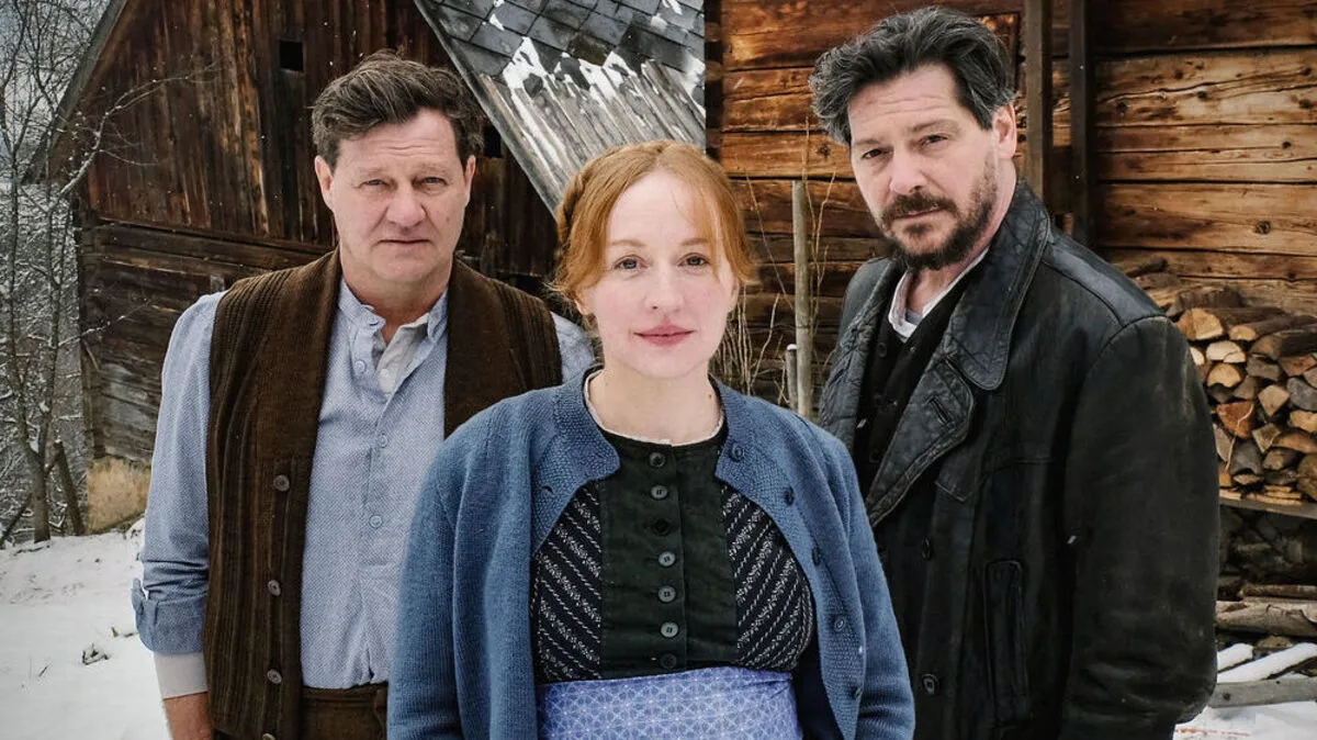 Ein Dorf wehrt sich: Harald Windisch (Franz Mitterjäger), Brigitte Hobmeier (Elsa Mitterjäger), Fritz Karl (Sepp Rottenbacher).