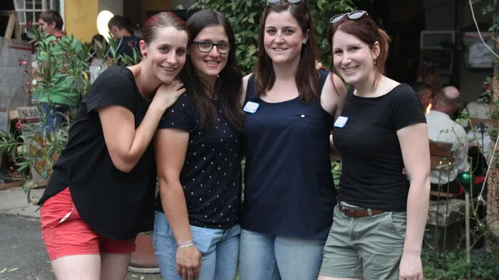 Kathrin Haas, Stefanie Schadler, Daniela Haas und Katrin Uller (v.l.n.r.) sind für die Organisation des Festivals verantwortlich und stecken auch gleichzeitig hinter "Leben im Dorf". Ziel des Vereins ist es, das Leben in der Dorfgemeinschaft zu stärken. Der Erlös des Festes kommt dabei gemeinnützigen Zwecken in der Großgemeinde zugute, zum Beispiel der Aktion Gnaser helfen Gnasern. 