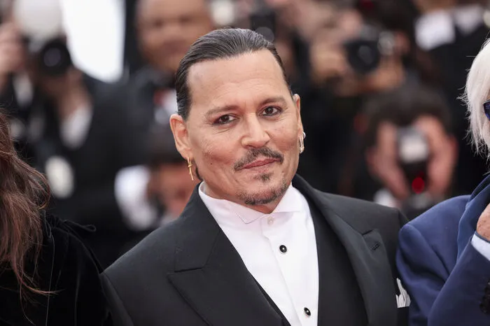 Eröffnet wird das 76. Treiben an der Croisette diesmal mit der Kinorückkehr von Johnny Depp: Der Schauspieler ist im Eröffnungsfilm "Jeanne du Barry" von Regisseurin Maïwen als König Ludwig XV. zu sehen.
