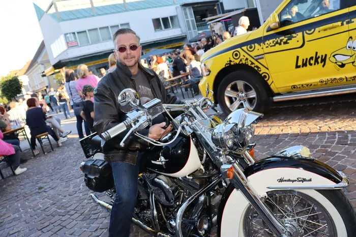 Unter dem Motto "Laut für die Leisen, stark für die Schwachen" sind etwa 120 Harley's noch bis einschließlich 15. August für den guten Zweck unterwegs. Am ersten Tag machten die Teilnehmer und Teilnehmerinnen in Köflach Station und wurden von Bürgermeister Helmut Linhart offiziell begrüßt.