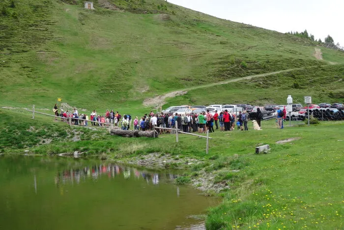 Bevor sich Kinder, Eltern und Pädagoginnen wieder auf Wanderschaft begaben.