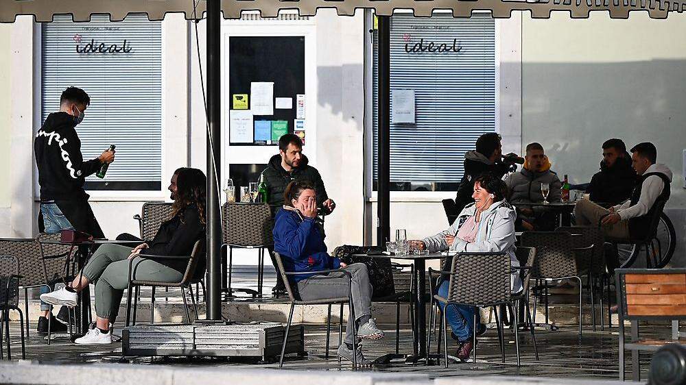 Auch in Piran dürfen Restaurants und Bars ab Samstag die Menschen in Gastgärten bedienen