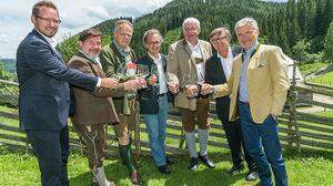 Beim Gipfeltreffen auf dem Pogusch zeigte sich einmal mehr die herausragende Qualität der steirischen Weine. In der Jury saßen unter anderem die Winzer Walter Frauwallner, Willi Sattler, Manfred Tement, Georg Winkler-Hermaden, Alois Gross, Gerhard Wolmuth und Erich Polz (von links).