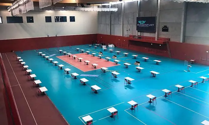 Ballsporthalle wird zur Polit-Bühne