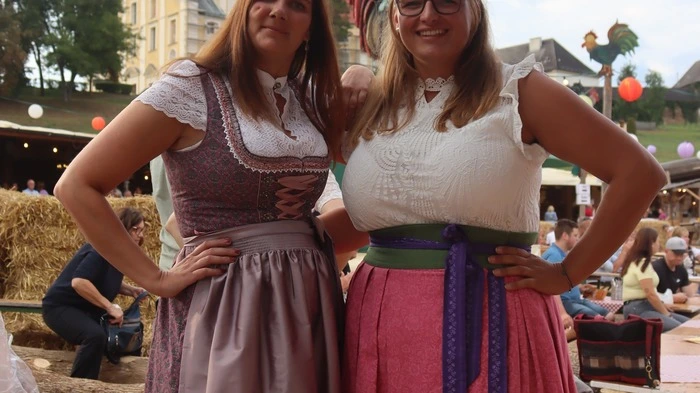 Der zehnte Gackerntag zog wieder bei schönstem Wetter zahlreiche Besucher auf die Gackernwiese am Fuße der Basilika Maria Loretto.