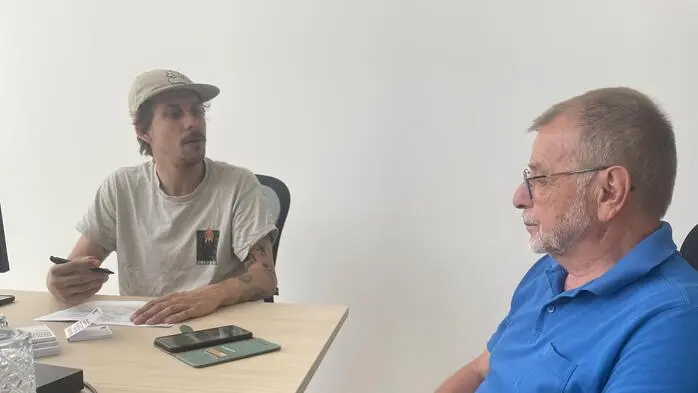Max Pagger (links) stand bei der digitalen Sprechstunde den Oststeirern mit Rat und Tat zur Seite