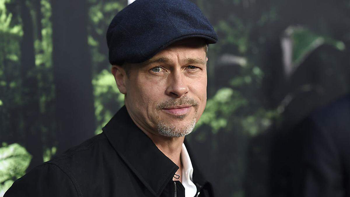 Zwischen Brad Pitt und seiner Schauspielkollegin Sienna Miller soll es gewaltig knistern