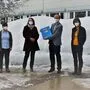 Freude am Gymnasium: Schulärztin Gertrud Baumgartner-Freudenschuss, Margit Mühlmann, Direktor Roland Roßbacher und Birgit Burger 