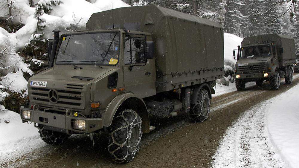 Ein Bundesheer-Fahrzeug vom Typ Unimog 4000 erfasste in der Südsteiermark ein elfjähriges Mädchen