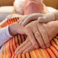 Die Frau leidet unter massiven gesundheitlichen Einschränkungen